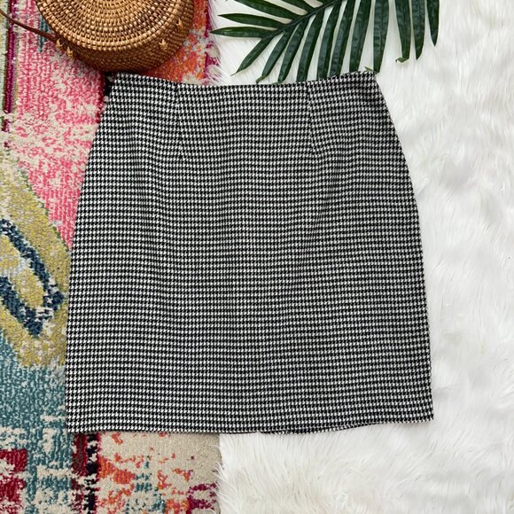 Vintage Y2K 2000s Fashion Bug White Black Preppy Houndstooth Wool Mini Skirt 10 - Picture 1 of 7